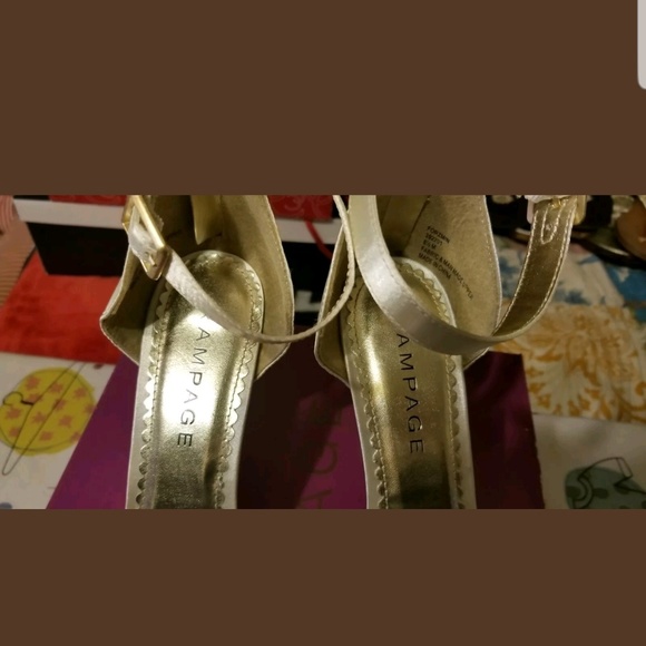 Shoes - Picture 3 of 8